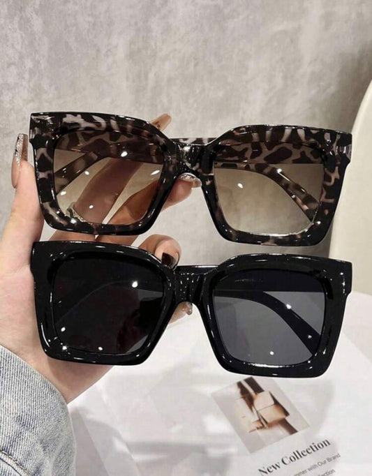 Sunglasses black and tiger